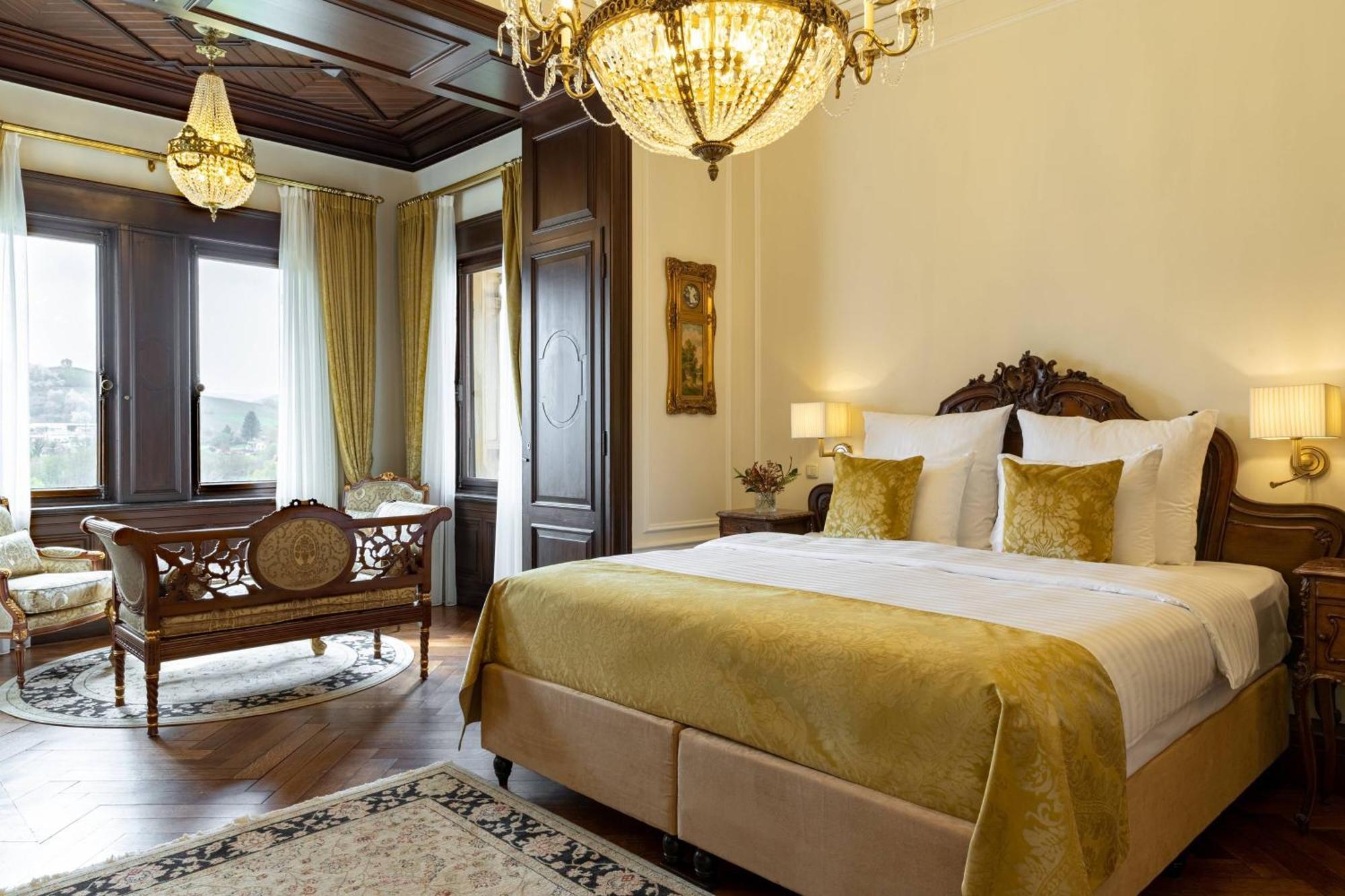 Schloss Lieser, Autograph Collection Лизер